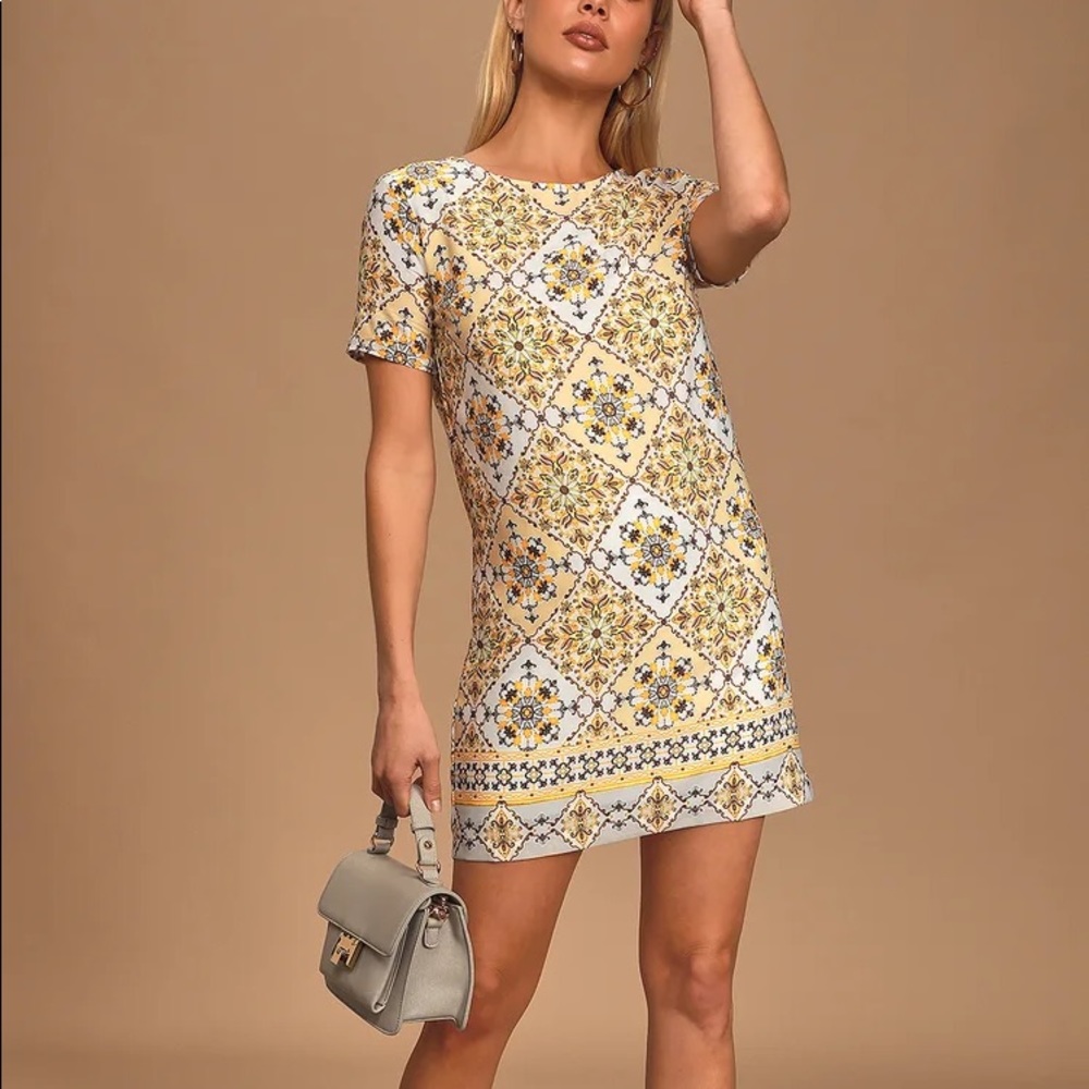Lulus Dandy Lion Yellow Print Shift Dress